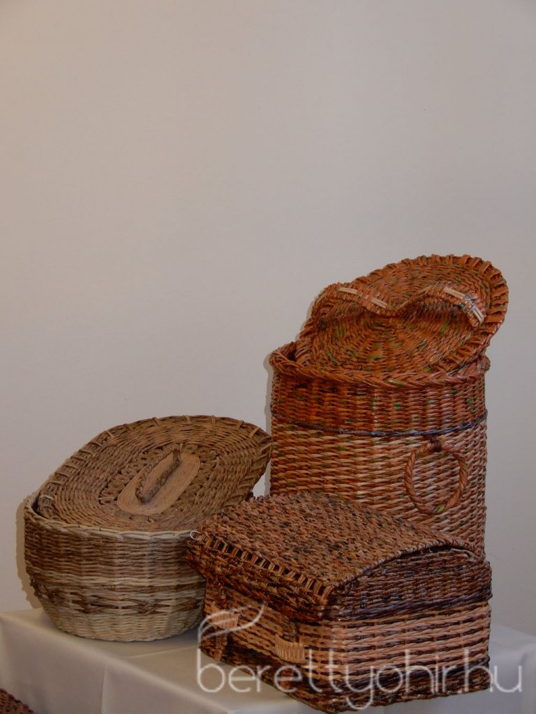 A berettyóújfalui papírfonó kör kiállítása 09